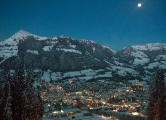 Kitzbühel, Nacht, Winter, Mogasi