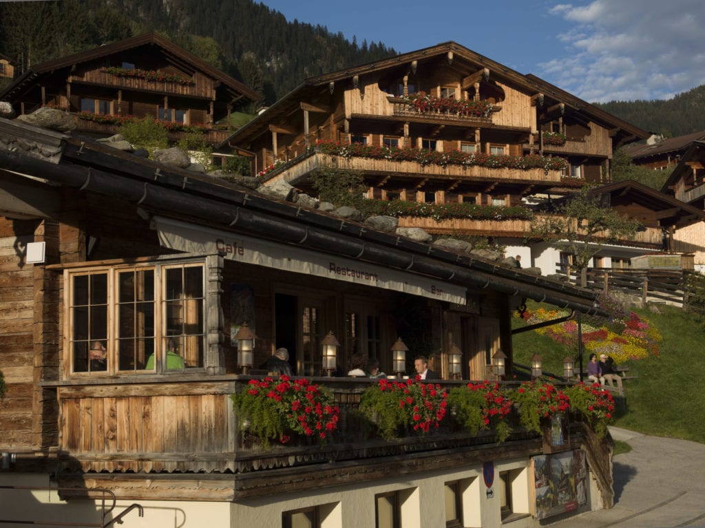 Alpbach, Dorf, Zentrum, Holzgebäude, Mogasi