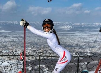 Hannah Köck, Skirennen, Mogasi